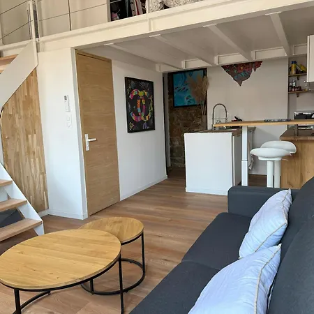 Tallos 69 Apartment